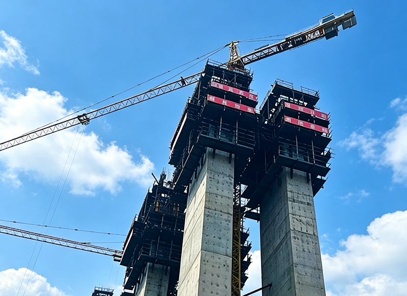 Hydraulic Climbing Formwork